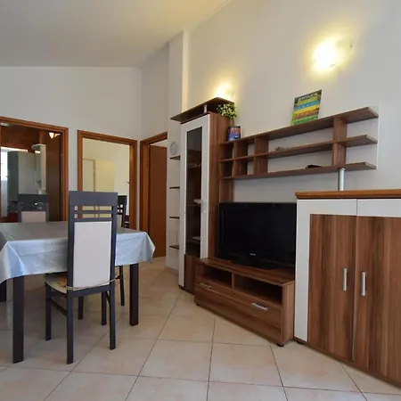 Holiday home Pere Malinska